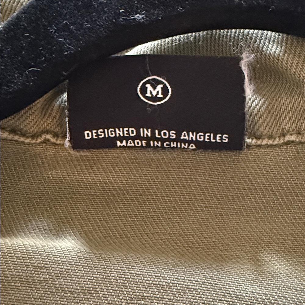 Cropped Hooded Utility Jacket in Olive - Picture 4 of 4